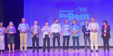 Prodeb recebe homenagem da Osid em cerimônia do Prêmio Empresas DuBem