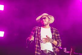 Mioto, Bell e Tierry emocionam fãs na noite de sábado do São João da Bahia 2024