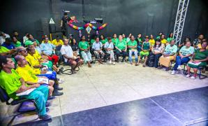 Programa Bahia Sem Fome entrega 60 toneladas de alimentos a catadores de materiais recicláveis da Bahia