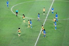 Na Arena Fonte Nova, governador prestigia triunfo da Seleção Brasileira Feminina de Futebol, com baiana no elenco