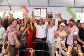 Estado entrega obras de contenções de encostas em Catu e assina ordens de serviço em saúde, esporte e para abastecimento de água