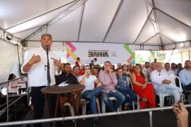 Estado entrega obras de contenções de encostas em Catu e assina ordens de serviço em saúde, esporte e para abastecimento de água