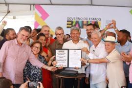 Estado entrega obras de contenções de encostas em Catu e assina ordens de serviço em saúde, esporte e para abastecimento de água