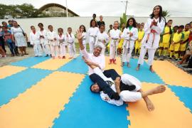 Em Lajedinho, governador entrega obras e visita memorial às vítimas do desastre natural de 2013
