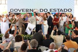 Condomínio Bahia Têxtil inaugura centro comercial que deve injetar R$ 100 milhões na economia ainda este ano