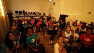 Neojibá: Programa do Governo do Estado transforma a vida de crianças e adolescentes por meio da música