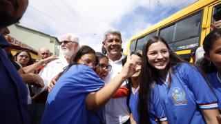 Colégio de tempo integral inaugurado em Poções, neste sábado (6), atenderá mil estudantes