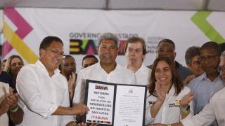 Governo do Estado entrega 80 novas habitações para famílias atingidas pelas chuvas em Itabuna