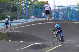 Copa Pedal de Bicicross reúne alunos do projeto social e atleta olímpica em Stella Maris