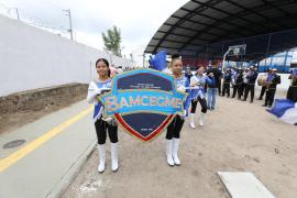 Caravana da Educação beneficia comunidade escolar de Feira de Santana com serviços e entrega de livros