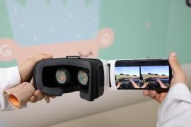 Pacientes do Hospital Ortopédico do Estado testam óculos de realidade virtual para auxiliar na reabilitação