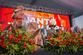 Jerônimo Rodrigues prestigia cerimônia de retorno do Manto Tupinambá ao Museu Nacional