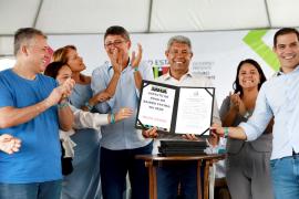 Nova Soure celebra inauguração de Colégio de Tempo Integral e investimentos em infraestrutura e saúde