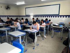 Rede estadual de ensino intensifica preparação de estudantes na reta final para o Enem