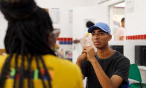 Programa Bahia pela Paz leva serviços e oficinas ao bairro de Paripe