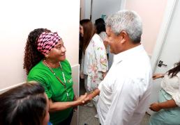 Creche comunitária no Lobato antecipa celebração do Dia das Crianças, com a participação do governador