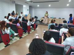 No Dia Mundial dos Cuidados Paliativos, HGE implementa tratamento assistido por animais