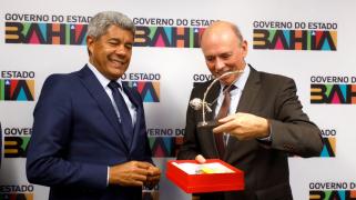 Em reunião, governador apresenta áreas de investimento na Bahia para embaixador da Bélgica
