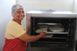 Implantação de agroindústria familiar proporciona aumento de renda para mulheres de Olindina