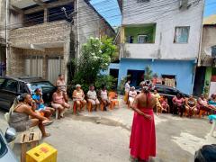 Moradoras do Dique Pequeno participam de encontro da SPM sobre autocuidado e dignidade menstrual