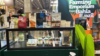 Agricultura Familiar da Bahia marca presença no Salon du Chocolat 2024 em Paris