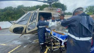 Helicóptero da Polícia Militar transporta criança de Saramandaia para hospital