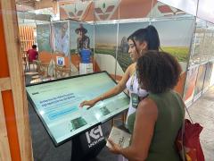 Seagri montou totem interativo durante a Fenagro para mostrar funcionalidades do Portal da Agropecuária da Bahia. Foto Andrei Sansil-Seagri