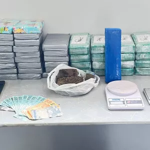 PM retira de circulação quase 54 kg de drogas em LEM