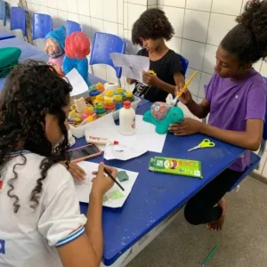 Projeto Férias na Escola chega à reta final com diferentes oficinas criativas nas escolas