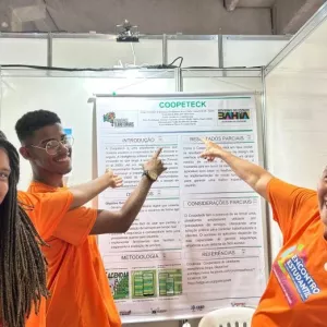 Estudantes da rede estadual criam aplicativo para incentivar coleta seletiva em Ilhéus - Foto: Tita Moura