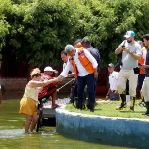 Em visita a Bom Jesus da Lapa, governador faz entregas e propõe ação para reparar estragos provocados pela chuva