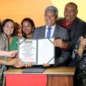 Governo do Estado autoriza reajustes salariais para professores e técnicos das Universidades Estaduais