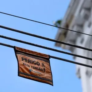 Serpentinas metálicas são proibidas no carnaval da Bahia para evitar acidentes - Foto: Feijão Almeida/GOVBA