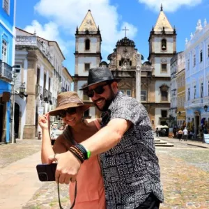 Carnaval da Bahia 2025: celebrando 40 anos de Axé Music, festa atrai novo recorde de turistas