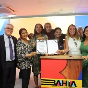 Docentes e técnicos das universidades estaduais da Bahia têm reajustes salariais