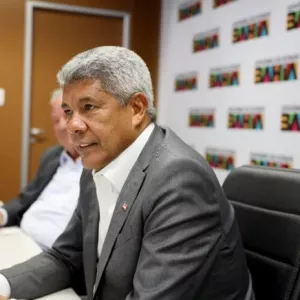 Governador recebe prefeitos de Eunápolis, Guaratinga, Brumado e Guanambi para discutir investimentos