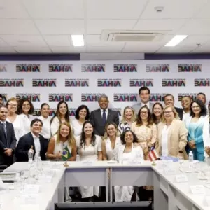 Governo do Estado apresenta “Pacto pela saúde” à ministra Nísia Trindade