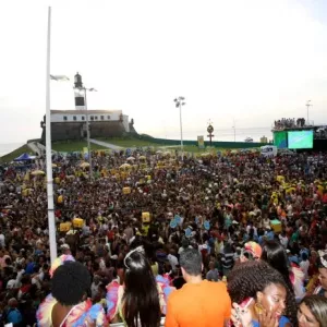 Alimentação e hidratação garantem saúde do folião no Carnaval