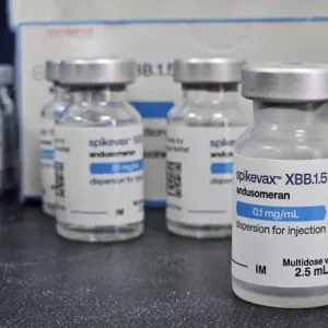 Bahia registra queda de 78% nos casos de Covid-19 em 2025 - Foto: Leonardo Rattes/Sesab