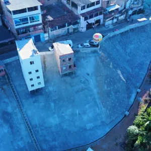 Governo do Estado celebra aniversário de Salvador com entrega de encosta e assinaturas de ordens de serviço