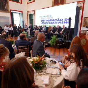 Governador participa de abertura do l Encontro Nacional de Integração do Associativismo e reforça apoio aos pequenos empreendimentos da Bahia