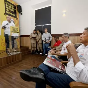 Carnaval 2025 segue sem registro de crimes graves; governador participou de balanço neste domingo