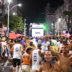 Com apoio da Bahiagás, Trio Armandinho Dodô e Osmar anima pipoca no Campo Grande com repertório eclético