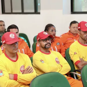 Caravana Bahia Sem Fogo destaca o papel dos bombeiros e brigadistas no combate aos incêndios florestais