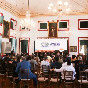 SDE discute melhoria do ambiente de negócios durante evento na ACB