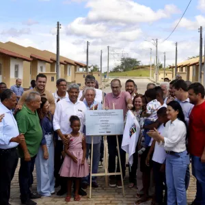 Governador entrega de 95 unidades habitacionais do Minha Casa, Minha Vida Bahia e nova escola de tempo integral em Jequié
