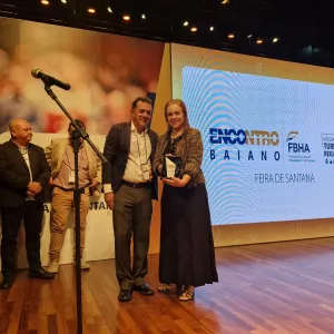 Governo do Estado é homenageado com o troféu Embaixador do Turismo de Feira de Santana