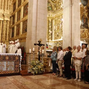 Governador Jerônimo Rodrigues participa de missa em sufrágio da alma do papa Francisco