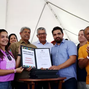 Governo do Estado entrega obras que promovem melhorias em abastecimento e segurança pública para o município de Wagner