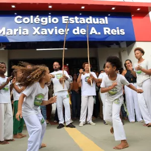 Entregas do Estado em Presidente Tancredo Neves destaca projetos para a educação e infraestrutura para o município